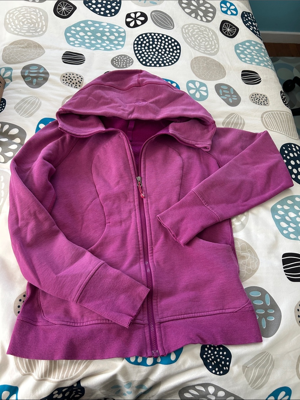 Lululemon original heavy weight Scuba Hoodie.